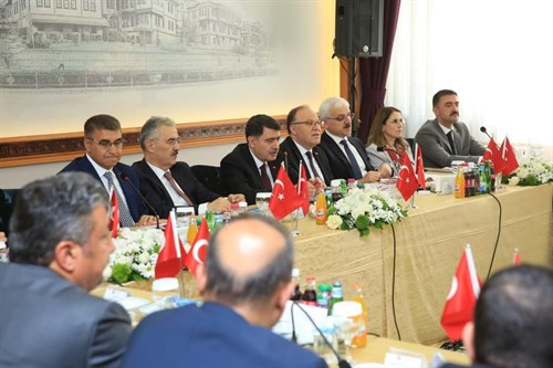Vali Arslan, Eskişehir'de Düzenlenen Düzensiz Göçle Mücadele Koordinasyon Toplantısı'na Katıldı