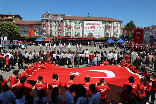  19 Mayıs Atatürk’ü Anma, Gençlik ve Spor Bayramı İlimizde Törenle Kutlandı
